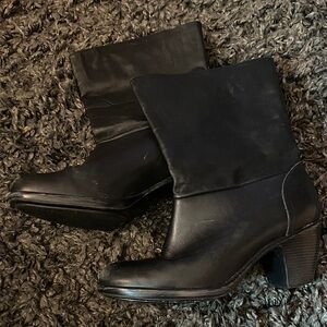 Dansko heeled booties size 38 (us 7.5)